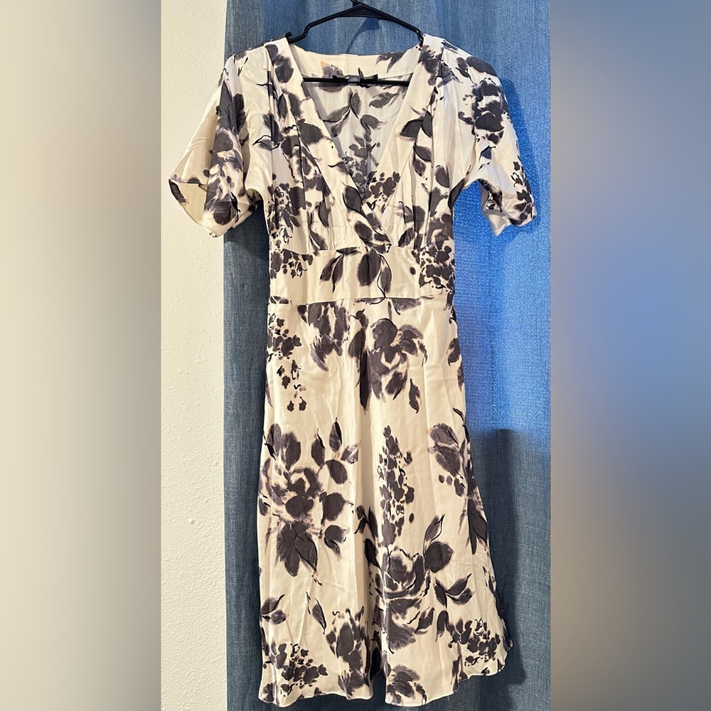 Forth‎ & Towne Women's Ivory Silk Midi Dress Kimono Sleeve Gray Floral Pattern 2